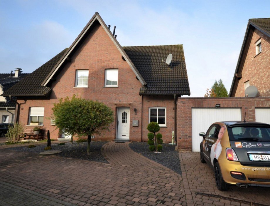 Front Bild 1 Doppelhaush�lfte H�ckelhoven-Millich