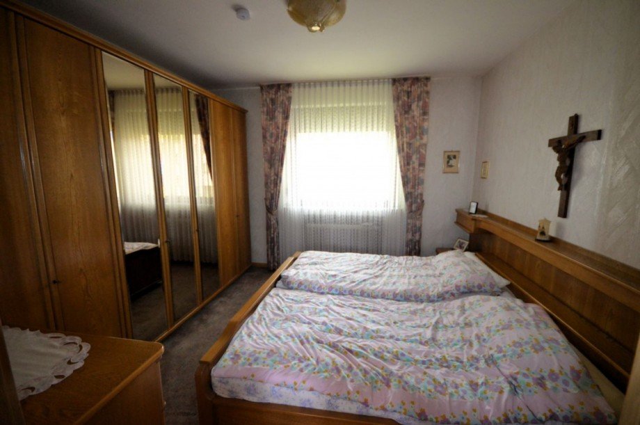 OG Schlafzimmer Reihenmittelhaus Mönchengladbach