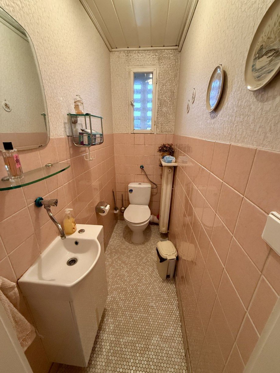 Gäste-WC Etagenwohnung Linnich