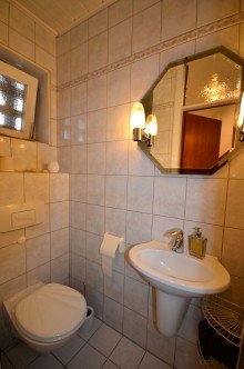 Wohnung EG: Gäste-WC Kapitalanlage oder Mehrgenerationenhaus - Zweifamilienhaus in ruhiger Lage von Hückelhoven