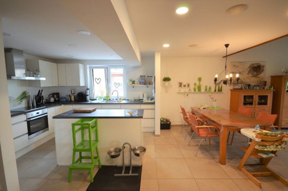 Wohn-/Essbereich mit offener K�che und Zugang zur Dachterrasse und zum Garten Bild 4 Etagenwohnung H�ckelhoven - Doveren