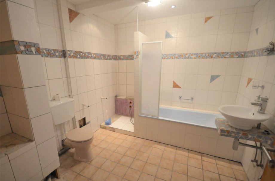 Badezimmer OG Zweifamilienhaus Wassenberg-Steinkirchen