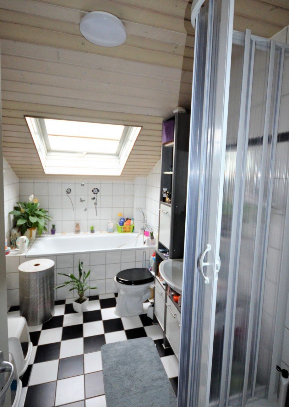 Badezimmer Dachgeschosswohnung Erkelenz-Hetzerath