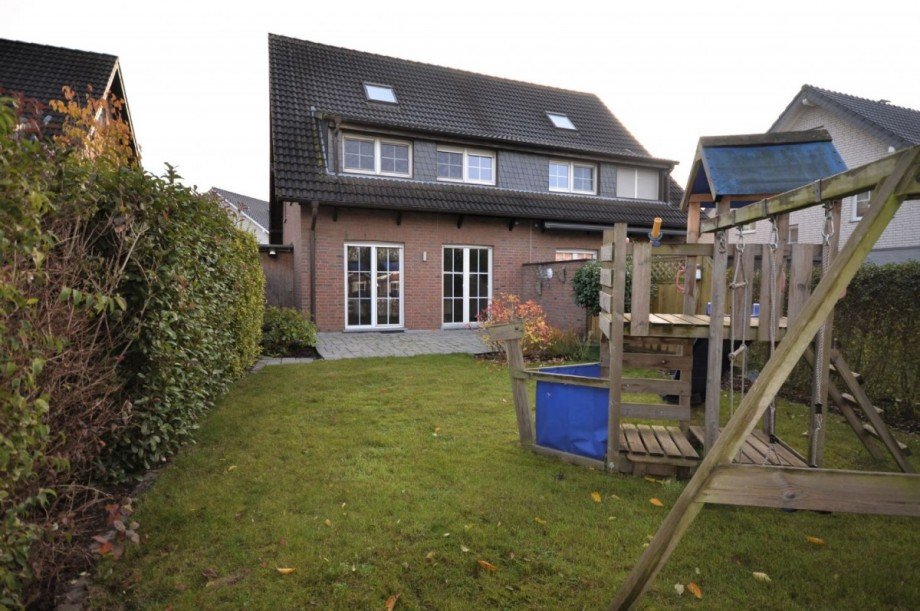 Au�enbereich Bild 3 Doppelhaush�lfte H�ckelhoven-Millich