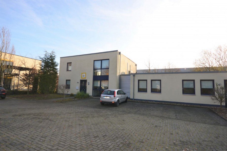 Front Bild 3 B�rohaus Erkelenz