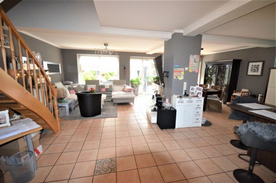 Haupthaus - Wohn-/Essbereich mit offener K�che EG Bild 1 Mehrfamilienhaus H�ckelhoven-Baal