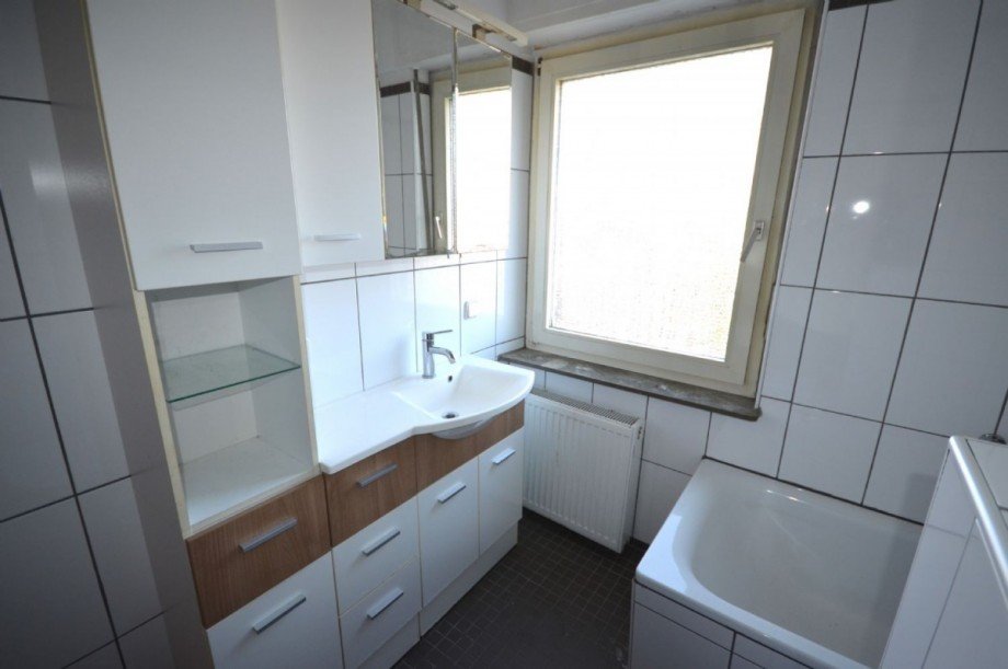 Bad BIld 1 Einfamilienhaus Hückelhoven-Kleingladbach