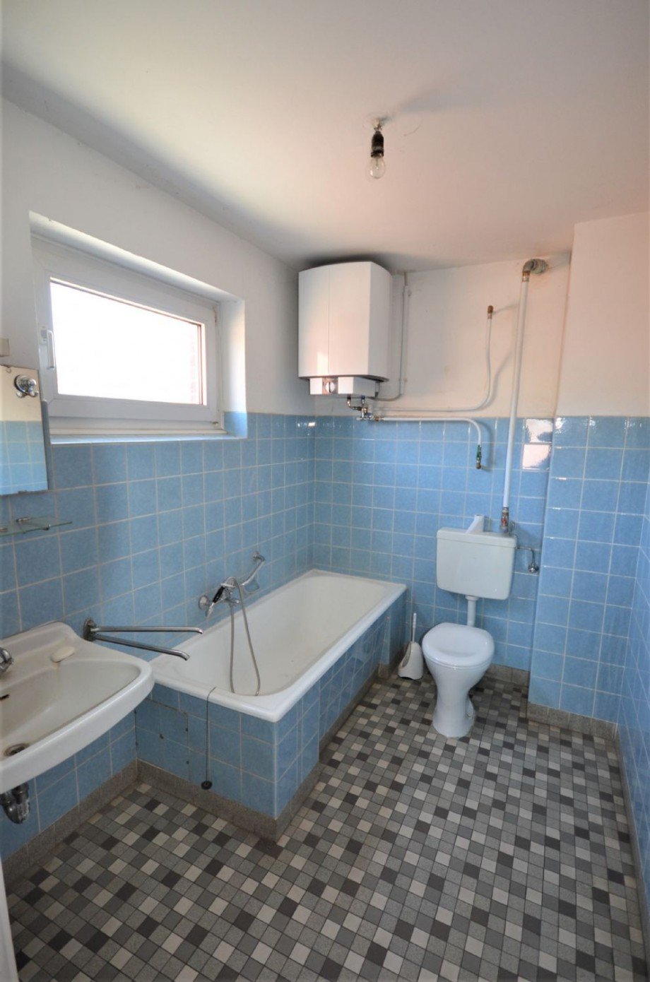 Badezimmer OG Einfamilienhaus Erkelenz-Hetzerath