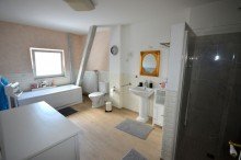 Haus 2 - OG - Badezimmer 2 Großzügig Wohnen mit zusätzlicher Kapitalanlage in Hückelhoven-Ratheim