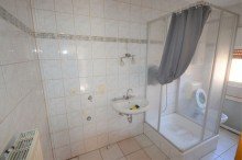 EG Bad Sanierungsbed�rftiges Einfamilienhaus mit 5 Garagen und Baugrund in H�ckelhoven-Hilfarth