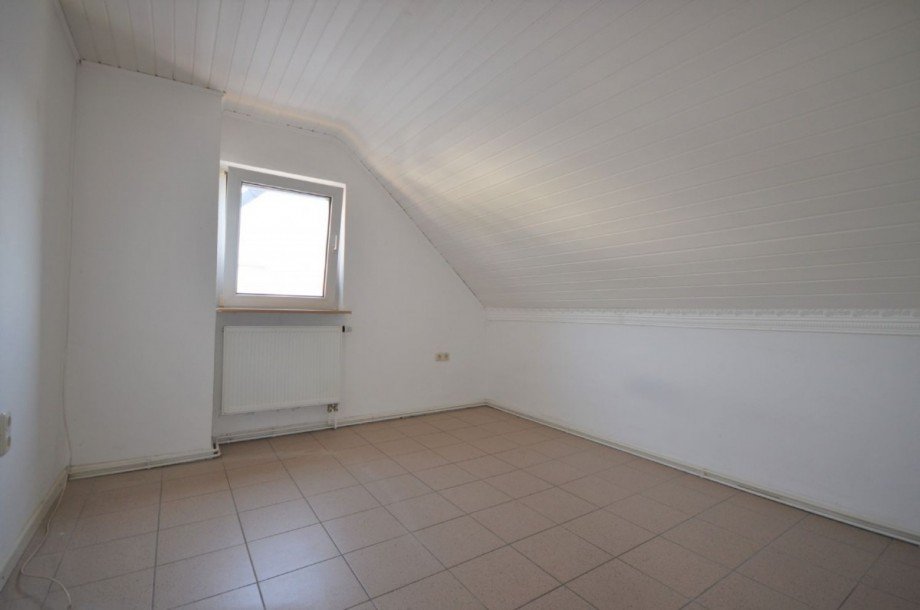 DG links - Wohnzimmer Mehrfamilienhaus Heinsberg