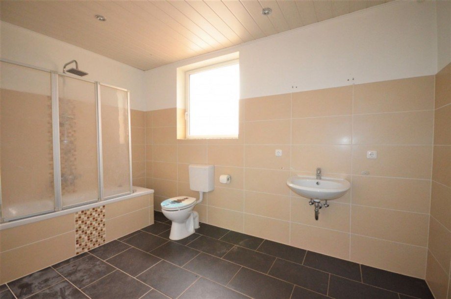 Bad Bild 1 Erdgeschosswohnung Wassenberg
