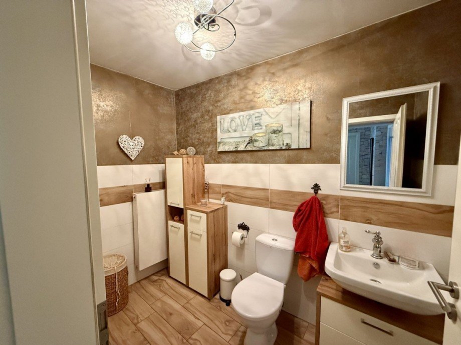 Wohnung 1: Gäste-WC Zweifamilienhaus Erkelenz-Kückhoven