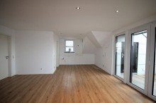 Wohn-Essbereich mit offener Küche Bild 2 Moderne 4-Zimmer-Wohnung mit Dachterrasse in der Ortsmitte von Wassenberg-Orsbeck