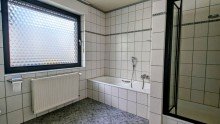 Bad Bild 2 Gro�z�giger Bungalow  in ruhiger Lage von Erkelenz-Hetzerath