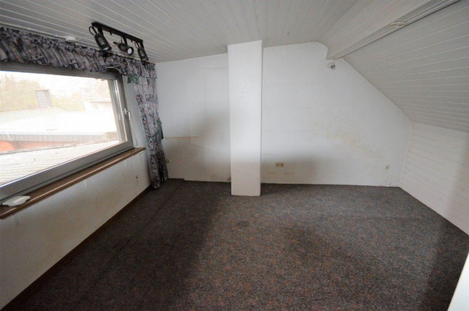 Zimmer 1 DG Einfamilienhaus H�ckelhoven