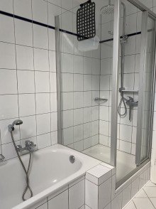 Badezimmer OG Bild 1 Moderne Doppelhaush�lfte mit Keller und Garage in Heinsberg-Karken