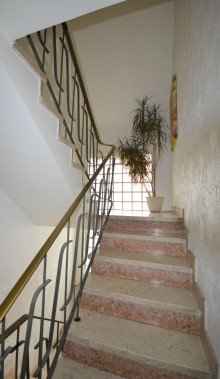 Treppenhaus Kapitalanlage - Mehrfamilienhaus mit Ladenlokal in zentraler Lage von H�ckelhoven