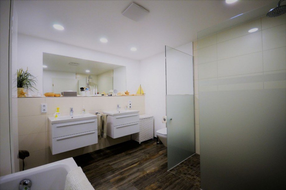 Badezimmer Bild 2 Etagenwohnung H�ckelhoven - Doveren