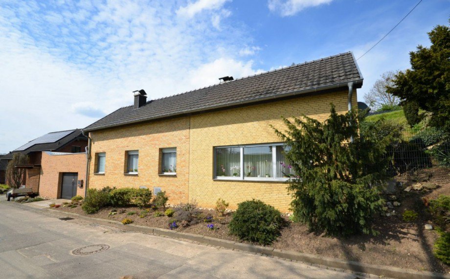 Frontbild 1 Einfamilienhaus Linnich-Boslar