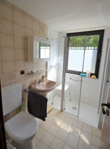 Bad EG Ger�umiges Reihenendhaus in ruhiger Lage von Willich-Neersen
