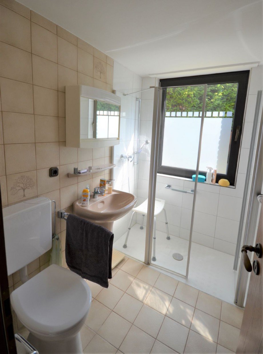 Bad EG Reihenendhaus Willich-Neersen