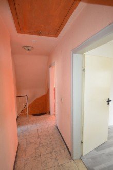 Flur OG Gemütliches Einfamilienhaus für Handwerker in ruhiger Lage von Hückelhoven-Kleingladbach