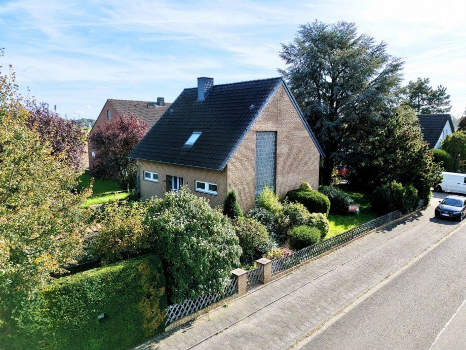 Front Einfamilienhaus Hückelhoven