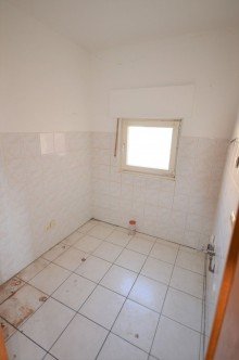 EG K�che Sanierungsbed�rftiges Einfamilienhaus mit 5 Garagen und Baugrund in H�ckelhoven-Hilfarth