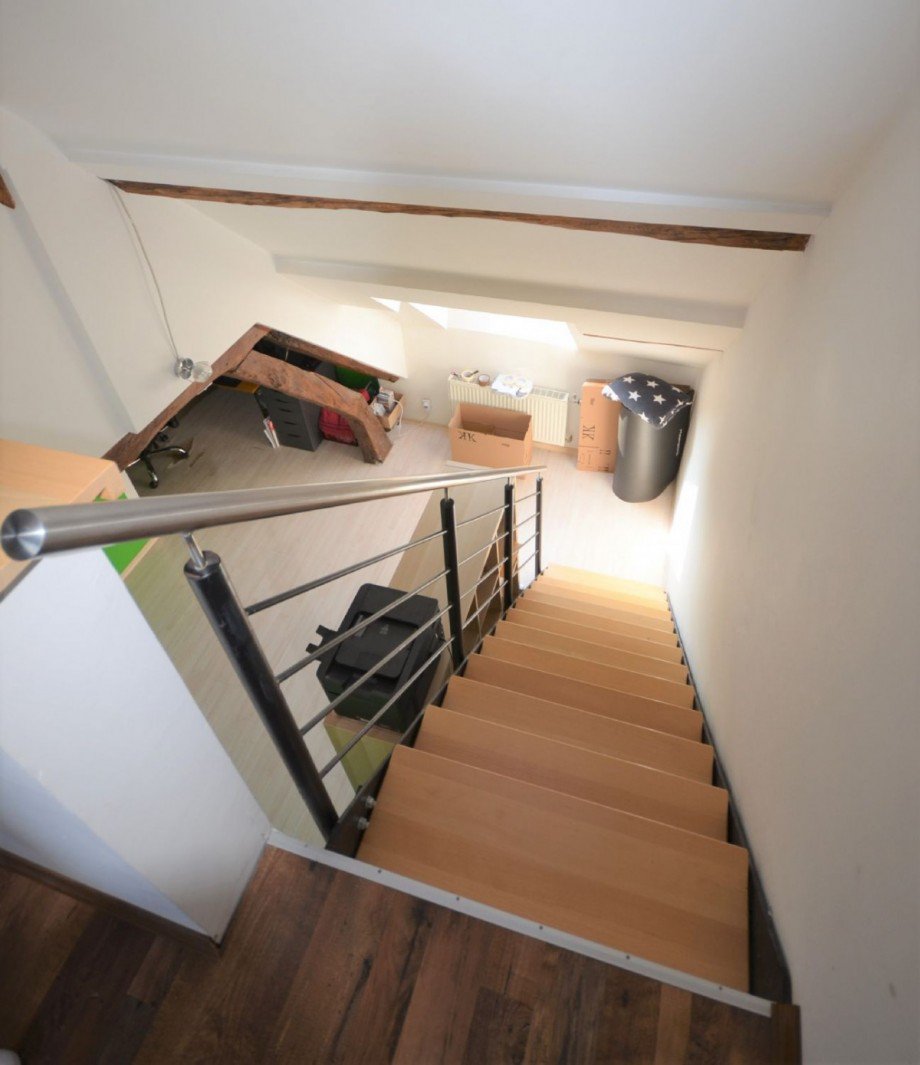 Treppe zum Spitzboden Maisonettewohnung Wassenberg