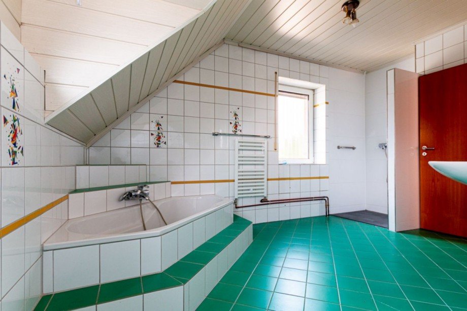 OG Badezimmer Bild 1 Einfamilienhaus Erkelenz-Hetzerath