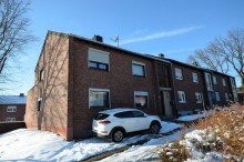 Frontbild 1 Modernisierungsbed�rftige Erdgeschosswohnung im Zweifamilienhaus in H�ckelhoven-Ratheim