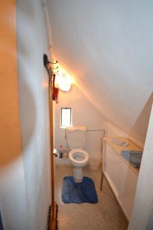 OG WC Einfamilienhaus mit Werk- und Lagerhallen in Alleinlage von Hückelhoven-Doveren
