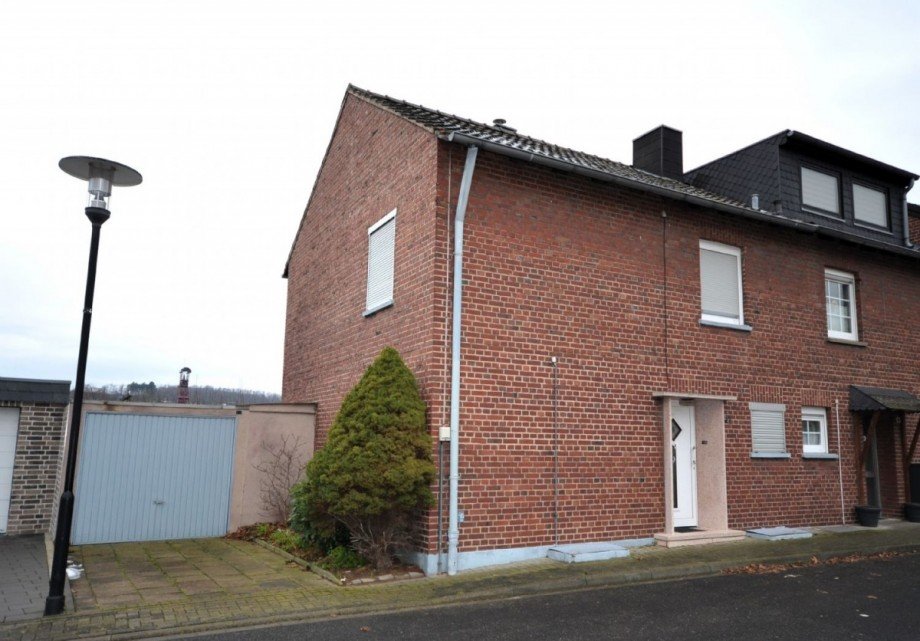 Front Reiheneckhaus Hückelhoven