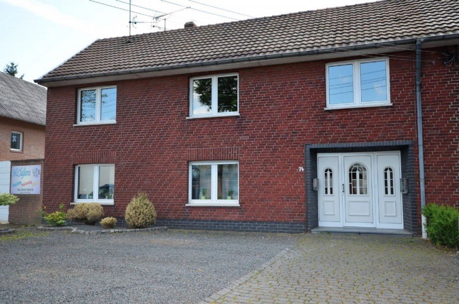 Front Zweifamilienhaus Heinsberg-Porselen