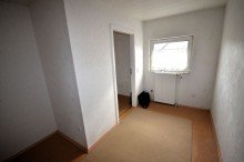 DG Zimmer 1 Modernisierte Doppelhaushälfte in ruhiger Lage von Hückelhoven-Schaufenberg