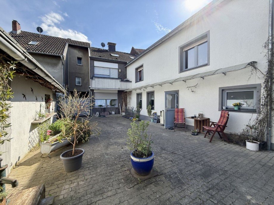 Innenhof Bild 2 Zweifamilienhaus Erkelenz-Kückhoven