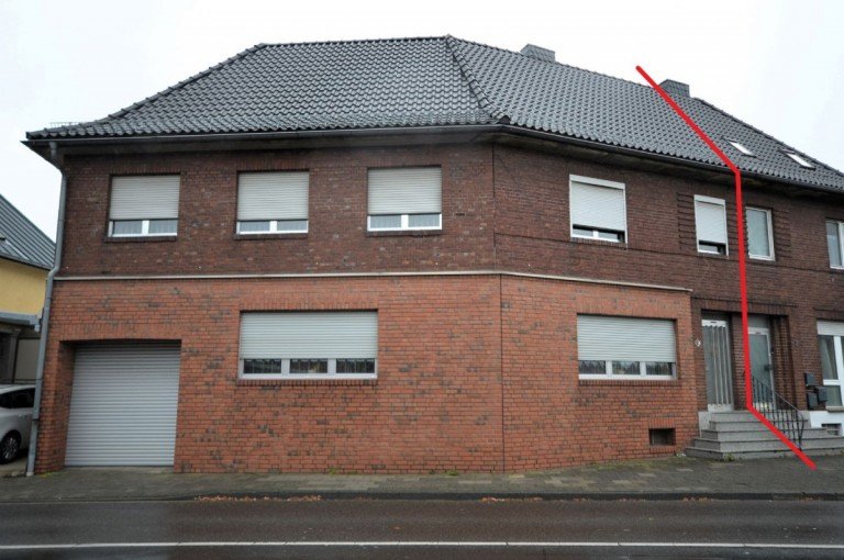 Frontansicht Hückelhoven-Ratheim Einfamilienhaus Großes Einfamilienhaus in zentraler Lage von Hückelhoven-Ratheim