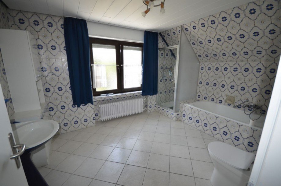 Badezimmer OG Einfamilienhaus Hückelhoven-Hilfarth