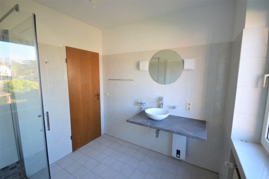 Bad Bild 2 Etagenwohnung Heinberg-Oberbruch