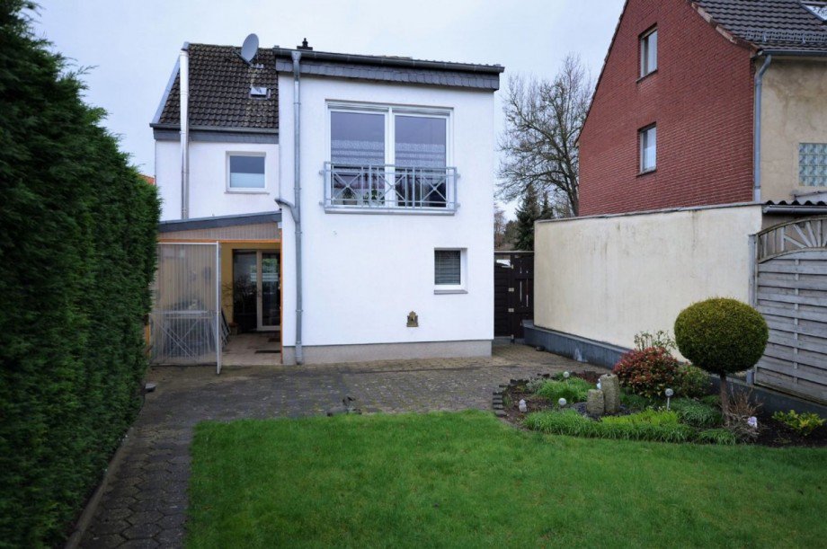 R�ckansicht Einfamilienhaus H�ckelhoven-Doveren