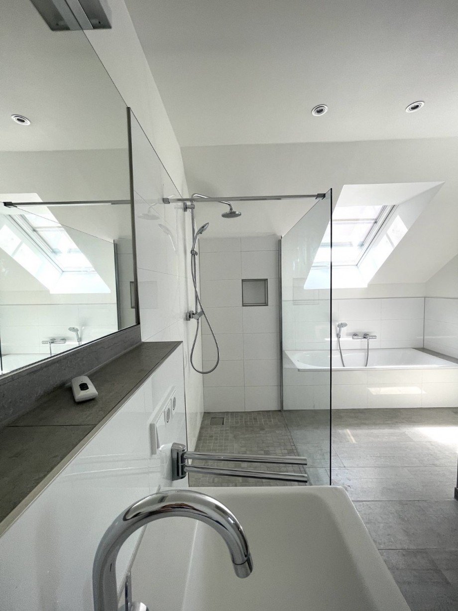 Badezimmer Bild 2 Dachgeschosswohnung Wassenberg-Orsbeck