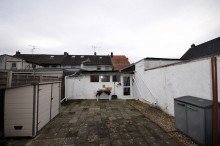 Außenbereich Bild 2 Solide Basis für Handwerker: Reihenhaus mit Garten in ruhiger Lage von Hückelhoven-Millich