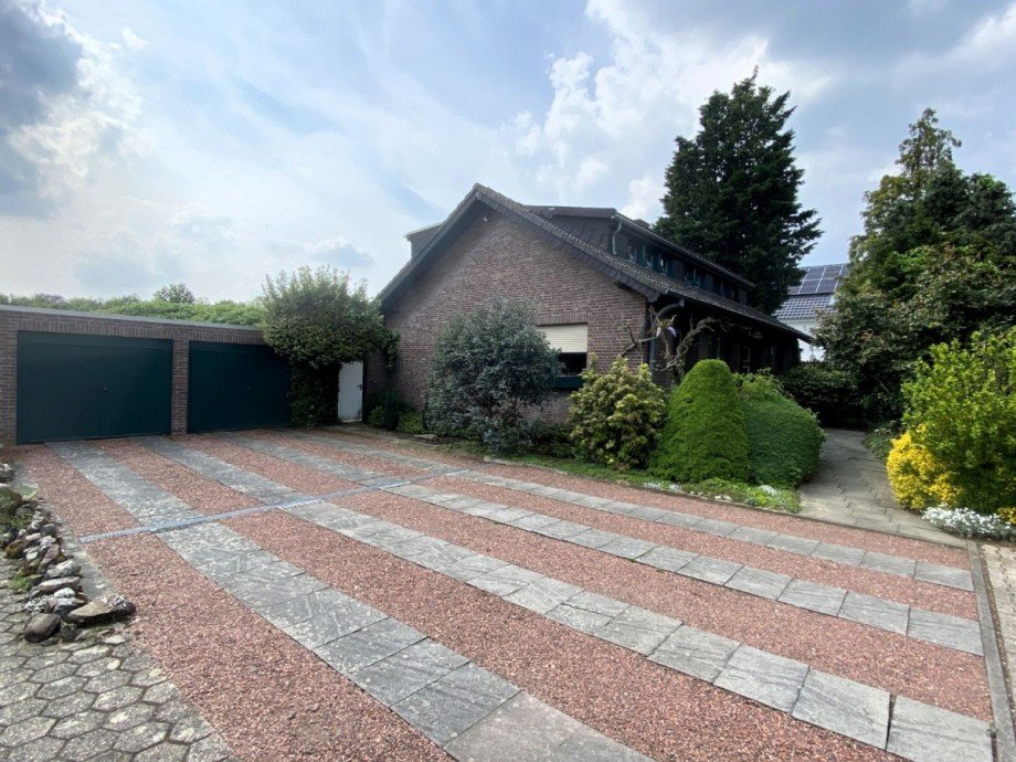 Frontbild 2 Einfamilienhaus Hückelhoven-Ratheim