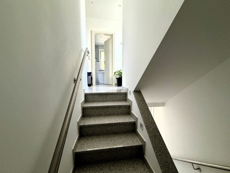 Wohnhaus - Treppenhaus ins OG Einfamilienhaus Hückelhoven-Ratheim