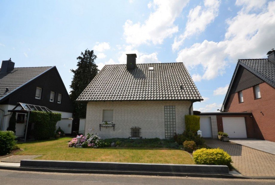 Front Bild 2 Einfamilienhaus Hückelhoven-Baal
