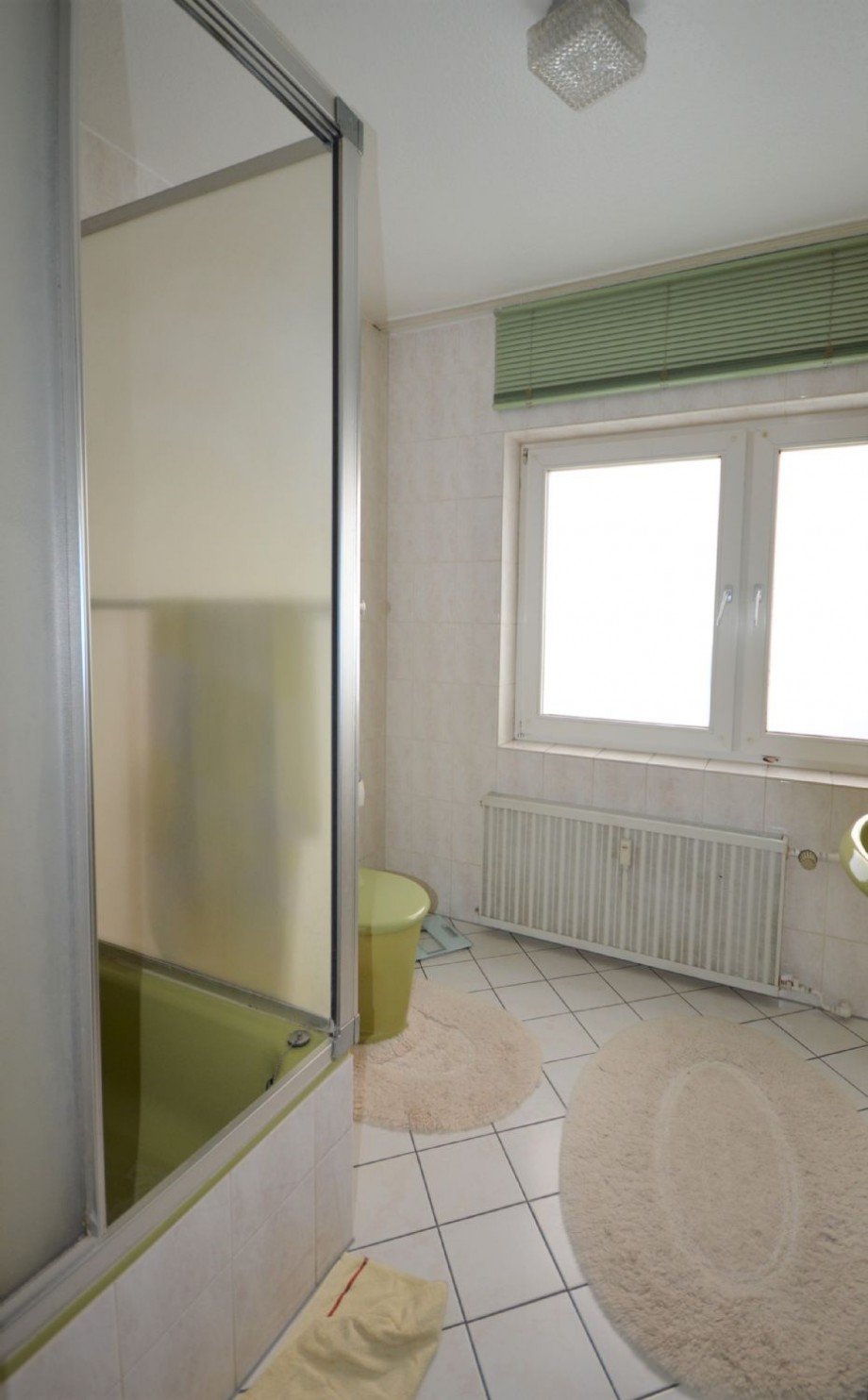 Badezimmer Bild 2 DG Mehrfamilienhaus H�ckelhoven