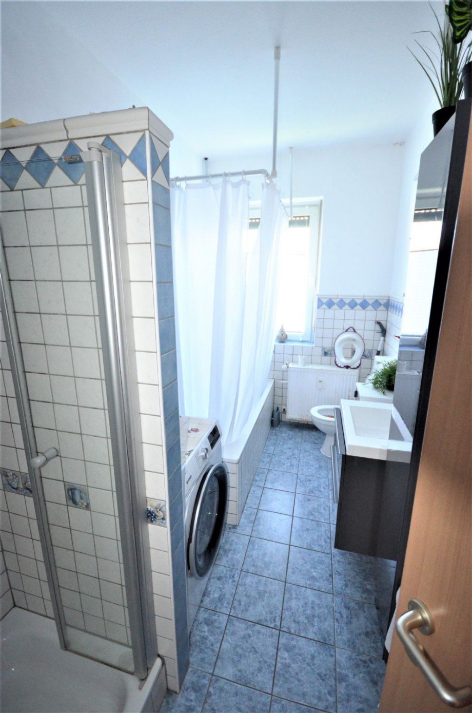 Wohnung 1. OG, Badezimmer Wohn- / Gesch�ftshaus H�ckelhoven