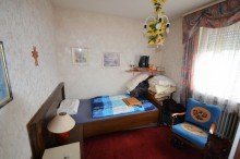 Kind 2 OG Sanierungsbed�rftiges Reiheneckhaus in ruhiger Wohnlage von H�ckelhoven-Ratheim