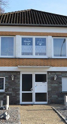 Hauseingang Solides Zweifamilienhaus als Mehrgenerationenhaus oder Kapitalanlage in Hückelhoven-Baal